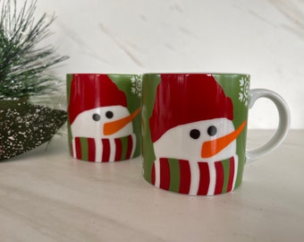 Crate and Barrel Vintage Coffee Tea or Hot Cocoa Mugs. Set of 2 Marked on bottom.