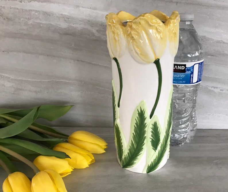 Vintage Ceramic Tulip Vase. Beautiful Three Dimensional Etsy