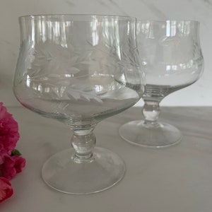Vintage Crystal Brandy Snifter Glass with etched Flowers. Cognac, Liqueur or  Brandy Glass. Set of Two.