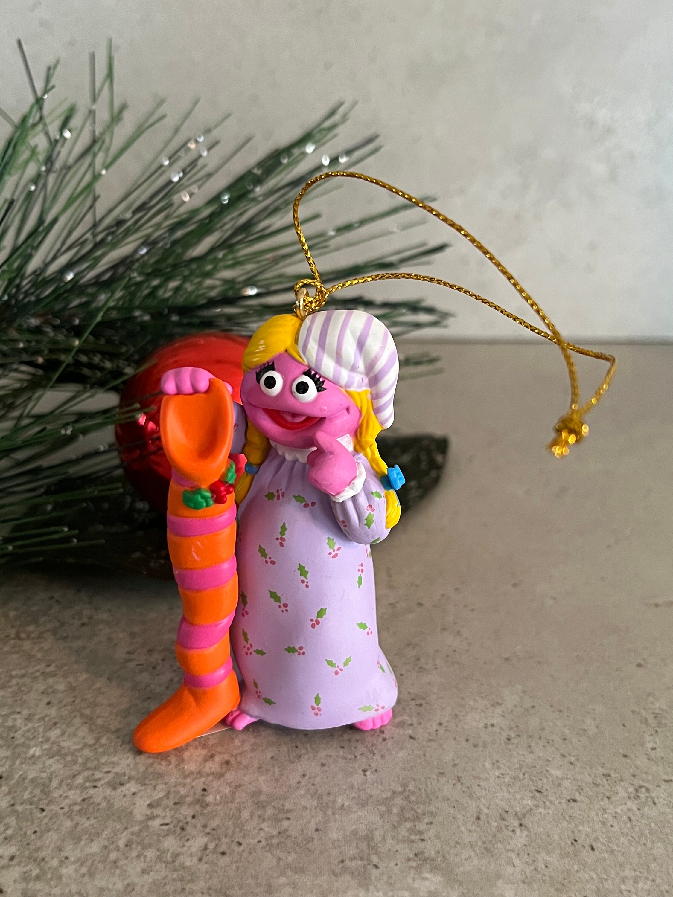 蓮の苗1個( Betty Lou ) Betty Lou Sesame Street 1993 NIB Vintage Christmas Ornament Jim