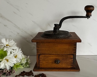 Imperial Antique Primitive Coffee Grinder Mill. Cast Iron Grinder. Marked Imperial on Top. Burr Mill Freeport Illinois. 1890’s