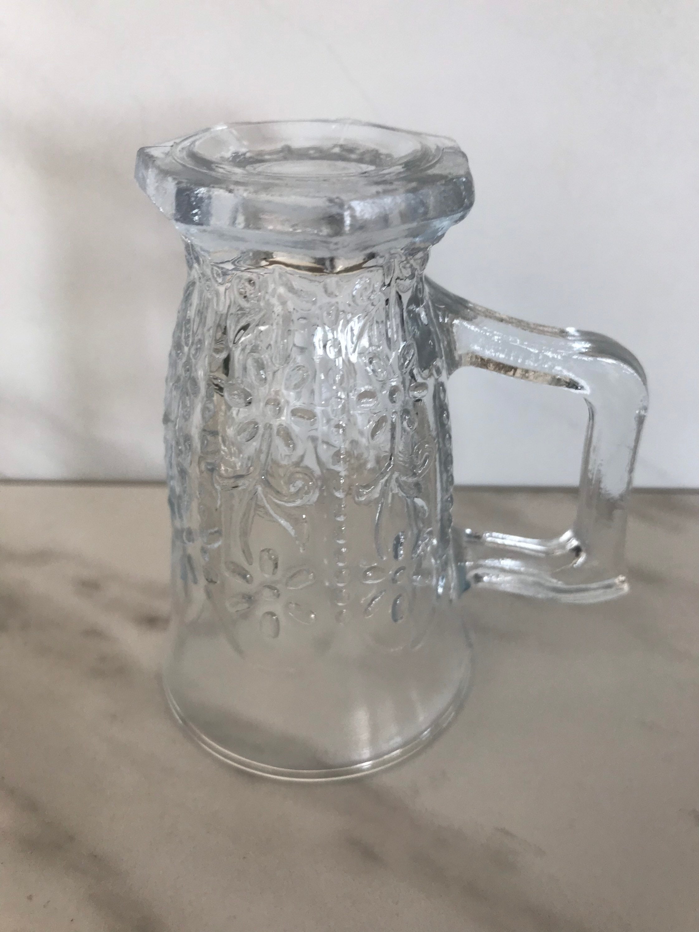 Vintage Footed Cordial or Liqueur Glasses with handle. Etsy