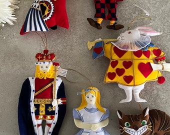 Collezione Alice nel Paese delle Meraviglie. Bambole ornamentali natalizie. Tag originali. Set di Made in England degli anni '90