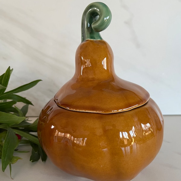 Gourd Candy Jar. Vintage Ceramic Gourd Candy Jar or covered crock. Marked William Sonoma on bottom.