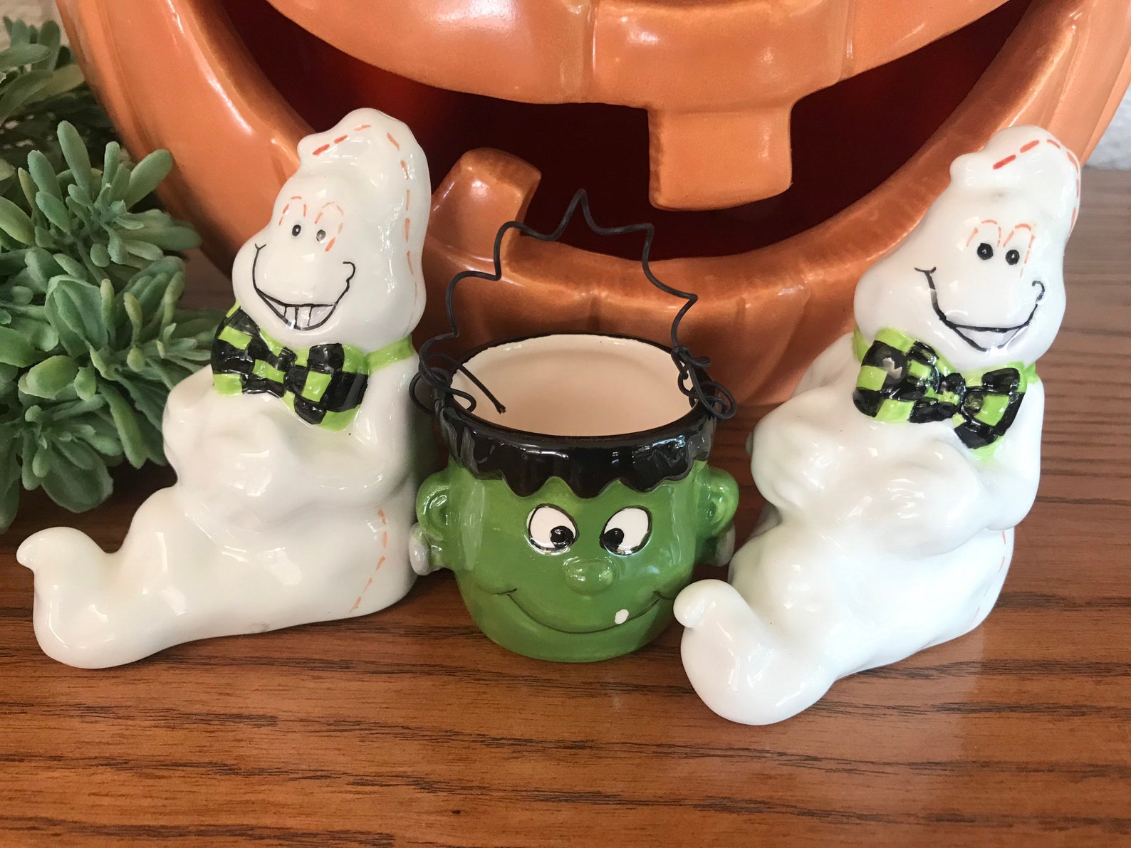 Ghost Halloween Salt and Pepper Shakers. Made by Enesco. Etsy