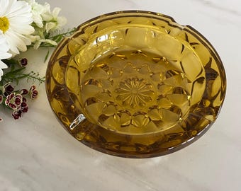 Retro Amber Dark Gold Starburst Round  Ashtray 1970’s. Fairfield Pattern.  Cigarette or Cigar. Made by Anchor Hocking. Made in USA.
