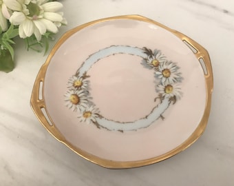 Antique MZ Austria Hand Painted Porcelain Trinket Dish Classic Daisy’s Marked “M Z Austria”.