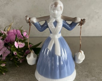 Adorable Vintage Porcelain Ceramic Dutch Girl Bell.