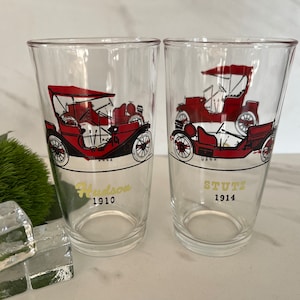 Swanky Swigs Glass Vintage Car Glasses with Beautiful 1914 Stutz and 1910 Hudson Antique Car Graphics. Set of Two. Made in 1960’s unmarked.