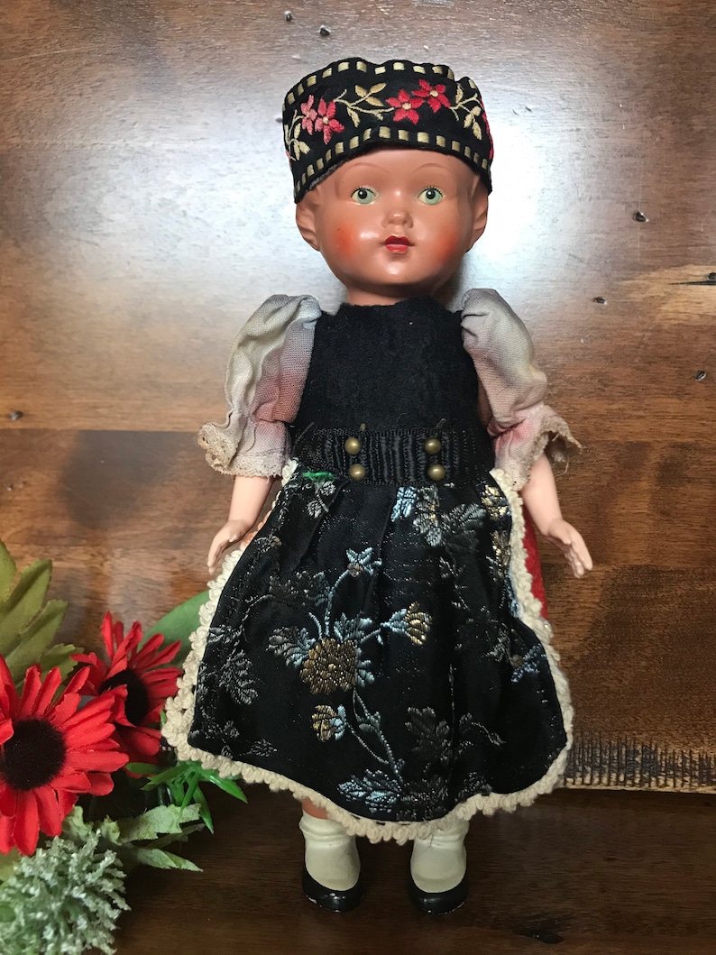 Mechanical Antique Vintage Wind-up Dancing Sweetheart Doll image 0