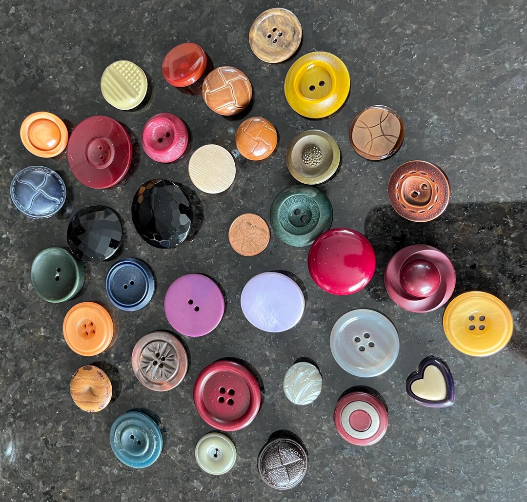 Vintage Assorted Unique Buttons. 1920-1970’s. Buttons. 35 in Set * See ...
