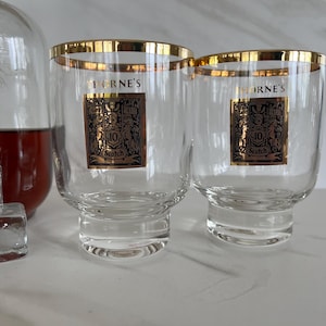 Thrones Scotch Whiskey Miram Walker Vintage Rocks Glasses. Black and Gold Set of 2  1960’s Federal Glass.