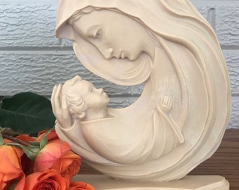 Mid Century Modern Hard Plastic Mary Madonna and Jesus. Beautiful 1950/1960’s