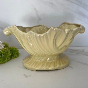 Gorgeous!! American Bisque Pottery Company Pale Yellow Planter or Fruit Bowl 1940’s Art Deco Vibe.