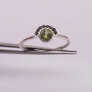 Peridot Ring, 925 Sterling Silver Ring, Vintage Peridot Ring,  Everyday Ring,  Dainty Ring,  Statement Ring,  Handmade Ring,  Boho ring