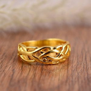 Celtic Eternity Knot Ring , Irish Ring , Handmade Ring,Unique Ring, Celtic Band, Boho ring ,Thumb Ring, Dainty Ring, Celtic love Knot Ring