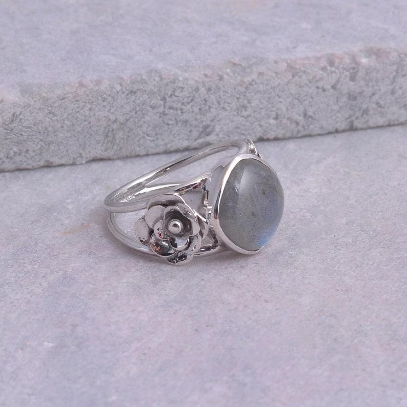 Labradorite silver ring Labradorite crystal ring Labradorite handmade ring