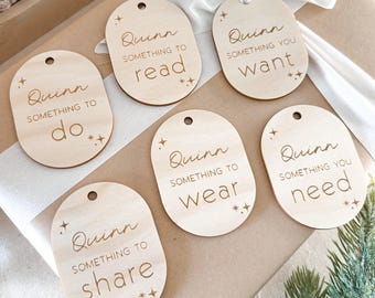 Juego de 6 etiquetas de regalo navideñas, etiquetas de regalo navideñas personalizadas y conscientes, algo que quieres, algo que necesitas, etiquetas de regalo para Navidad