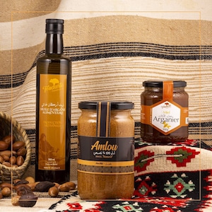 Hand-made breakfast pack contains an Artisanal jar 350g of amlou, bottle of 250ml alimentary Argan Oil and jar 250g of pure orange Honey.
