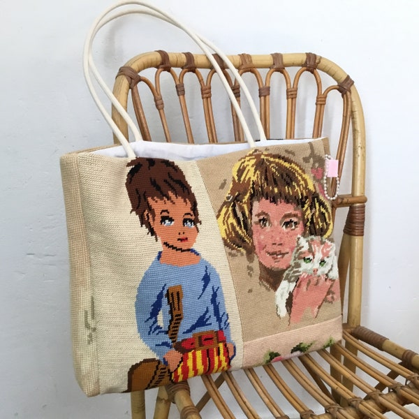 Sac canevas ancien motif enfants, cabas tapisserie recyclée rétro.