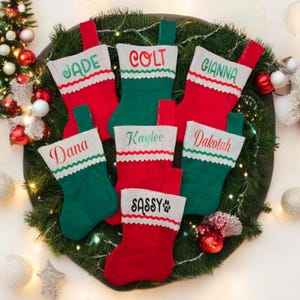 VORBESTELLUNG Personalisierte Mini-Weihnachtsstrümpfe, Namensstrümpfe, Weihnachtsgeschenke, Weihnachtsgeschenke für Gastgeschenke, Klassenzimmer-Party, Mitarbeitergeschenke