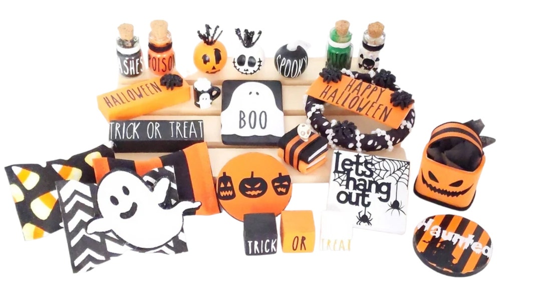 Halloween Dollhouse Miniatures, Halloween Signs, Halloween Pillows