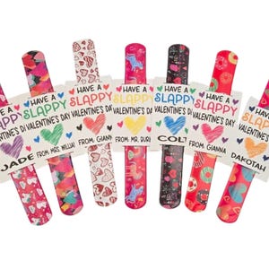 Valentinstag Slap Armbänder - Geschenkanhänger ""Wishing You a SLAPPY Valentine's Day"" - lustige Valentinstagsgeschenke für Kinder und Erwachsene - personalisiert."
