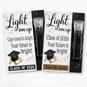 Spersonalizowane mini latarki na imprezę z okazji ukończenia szkoły | Upominki na imprezę z okazji ukończenia szkoły | Klasa 2026 | Prezenty na zakończenie szkoły hurtowo | Prezent na ostatni rok nauki