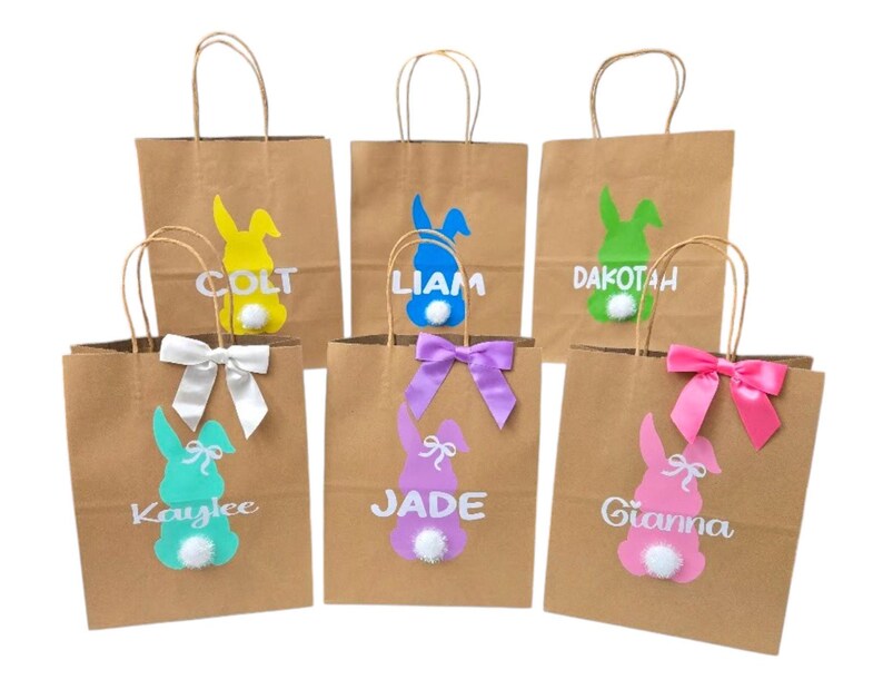 Puede incluir: Un letrero de madera r&uacute;stica con el texto "Welcome to our home" en letras blancas. El letrero presenta un acabado envejecido y un dise&ntilde;o simple y acogedor, perfecto para la decoraci&oacute;n de la entrada.