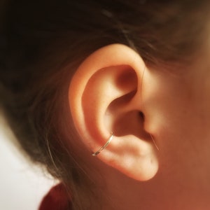 Hammered Ear Cuff | Silver Ear Cuff | Conch Cuff | No piercing cuff | Delicate ear cuff | Fake conch ring | Adjustable Ear Cuff