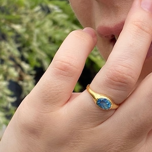 Swiss Topaz Silver Ring | Topaz Signet Ring | 14k Gold Vermeil Ring | Dainty Gold Gemstone Ring | November Birthstone | Oval Signet Ring