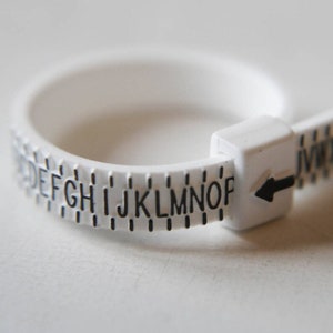UK Ring Sizer, Adjustable Ring Gauge, Reusable Ring Sizer, Ring Size tool, Ring size guide, Measurer for men and women
