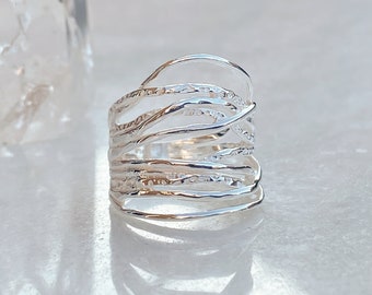 Sterling Silver Open ring, Hammered Silver Ring, Silver Thumb Ring, Coiled Sterling Silver ring with hammered effect, Wave Ring