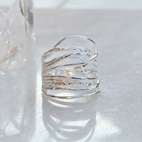Sterling Silver Open ring, Hammered Silver Ring, Silver Thumb Ring, Coiled Sterling Silver ring with hammered effect, Wave Ring