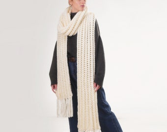 Chunky Long Unisex Knit Scarf with Tassels