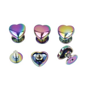 Piedini per borse a forma di cuore arcobaleno---piedini per borse arcobaleno con bottoni, hardware per borse, cinturino a forma di cuore, rivetto posteriore a vite di Chicago, cinturino in pelle, piedini per borse