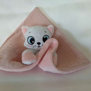 Embroidery file, baby Cat blanket, 10x10cm frame with a few small seams in hand