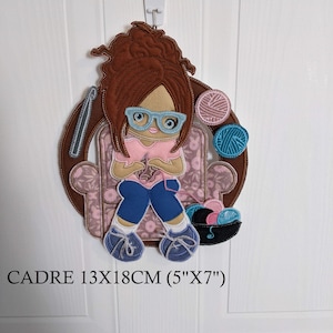 ITH, The little knitter, Embroidery file, frame 13x18cm, final measurement: 27cm high x 20cm wide, entirely in the frame