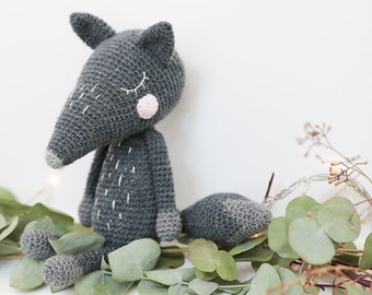 Luppi the Wolf - Crochet tutorial (pdf files in French, Spanish, English and Russian) by Kézakoflo