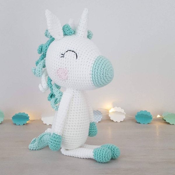 Zéphyr la licorne  et variante Sirocco le cheval - Tutoriel crochet (fichiers pdf en français, anglais et espagnol) de Kézakoflo