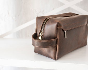 Stylish Leather Dopp Kit, Personalized Groomsmen Gift, Travel Toiletry Bag Organizer