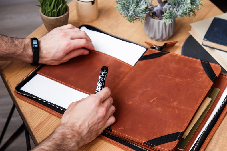 Personalized zipper leather portfolio, Personalized notebook, Leather portfolio, Business portfolio, Custom notepad cover, Personalized gift, Custom portfolio, Engraved portfolio, Zipper portfolio, A4 paper folder, Portfolio for men, Folder portfolio