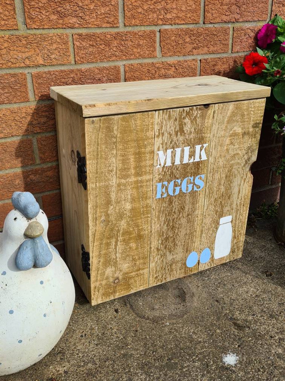 Doorstep Deliveries Cupboard. Keep Your Milk and Food Deliveries Safe