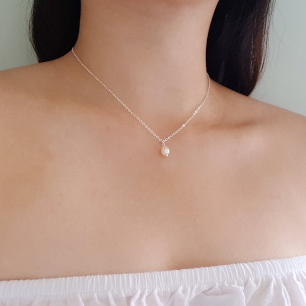 Minimalist Oval-Shaped Freshwater Pearl Point Necklace, Gorgeous Necklace, Oval Pearl Necklace, Elegant Pearl Necklace, Handmade Pearl Gift