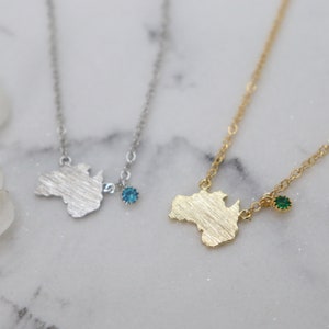 Collier avec pendentif carte de l'Australie et breloque miniature personnalisée avec pierre de naissance minuscule avec touche personnalisée Collier carte AUS délicat