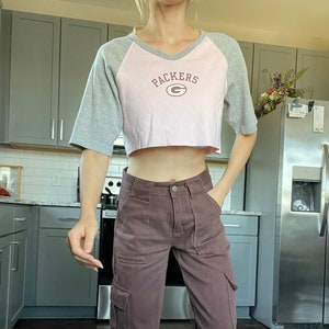 Vintage Green Bay packers crop top pink gray Green and Gold football nfl Wisconsin nfc 90s y2k custom cropped tee shirt two tone gray pink