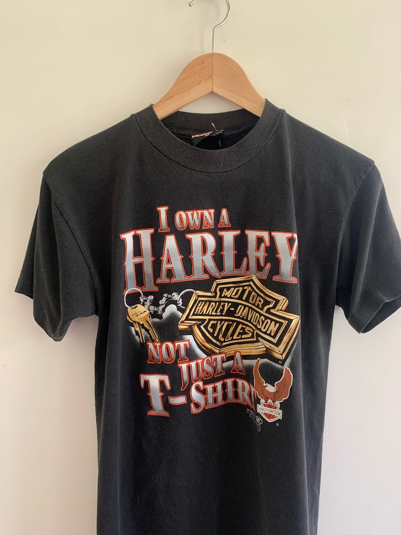 Rare Harley Davidson vintage shirt “ i don’t just own this Harley shirt I own a Harley” 1980s classic soft trendy image 2