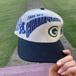 Vintage Green Bay Packers football hat Super Bowl Broncos NFL champions trendy blue Brett Favre 90s
