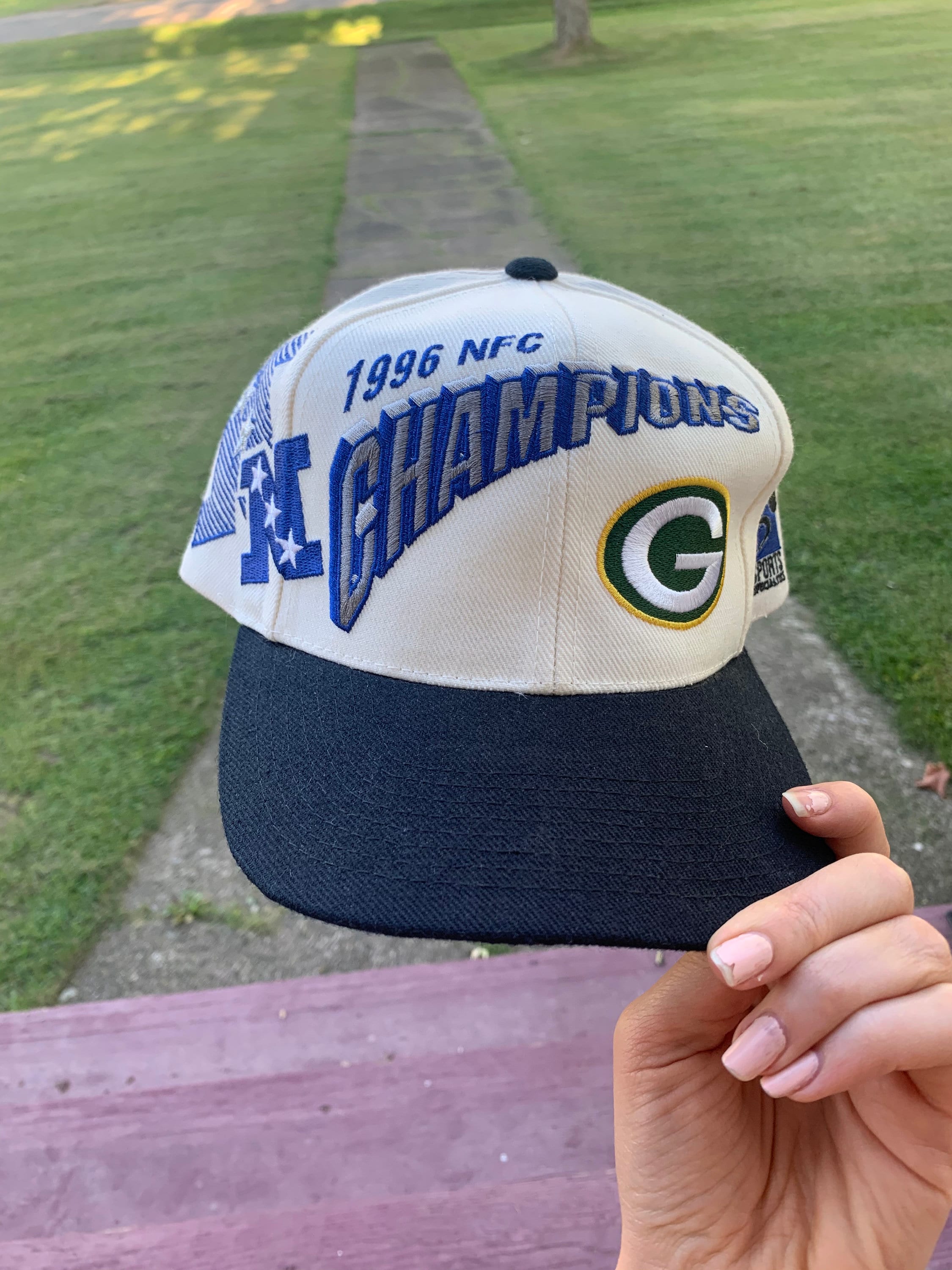 Green Bay Packers キャップ BRETT FAVRE サイン入り 【公式通販】