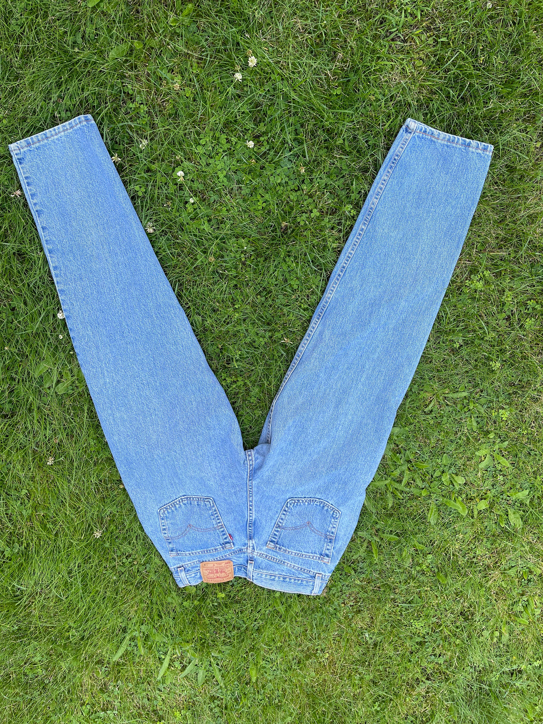 Vintage 90s Levi's Jeans 560 Jeans Mom Jeans Looser Straight Vintage 90s Levi's Jeans 560 Jeans Mom Jeans Looser Straight